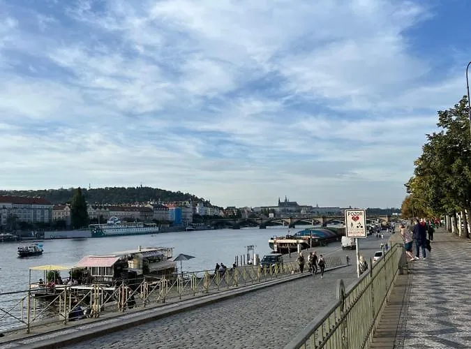 Apartment Moderni Industry *